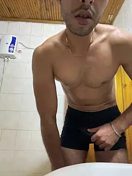 diege72 online show from 10/27/25, 04:22