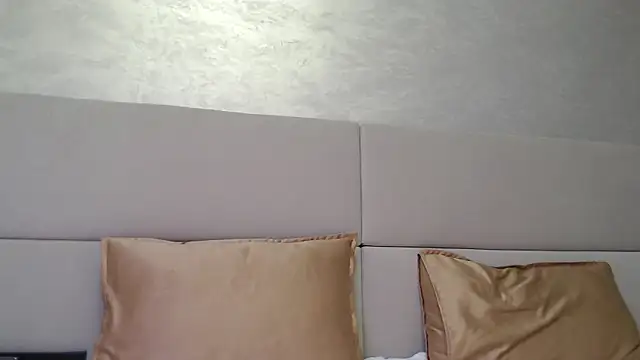 MiaRie online show from 11/04/25, 03:55