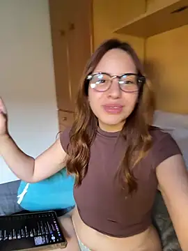 AgnesCampp online show from 02/05/26, 08:13