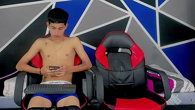 migueyalejo teens online show from 01/28/25, 06:49