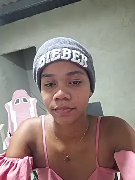 Snapshot of Luciia_cute chatting on 03/30/26, 01:39 Luciia cute online show from 03/30/26, 01:39