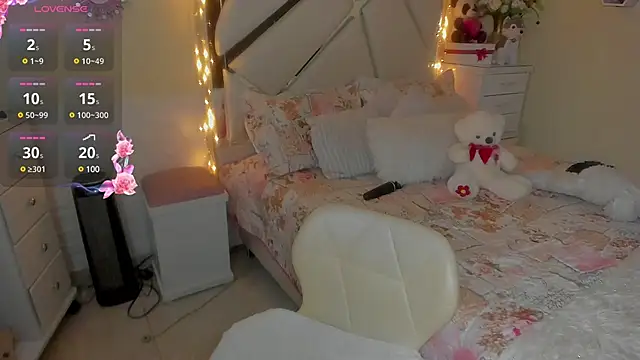 Snapshot of roxannkanneth__ chatting on 03/12/25, 01:47 roxannkanneth online show from 03/12/25, 01:47