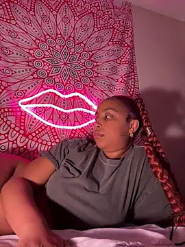 Snapshot of Jayhoney25 chatting on 03/09/25, 10:08 Jayhoney25 online show from 03/09/25, 10:08