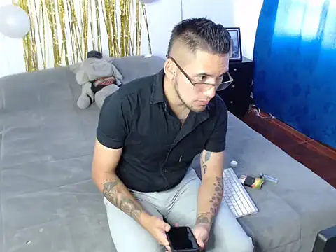 Jeiison duf online show from 12/02/25, 07:31