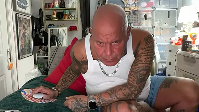 joeytatts66 online show from 11/17/25, 02:28