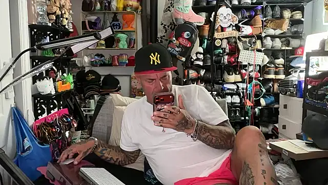 Snapshot of joeytatts66 chatting on 07/10/26, 12:48 joeytatts66 online show from 07/10/26, 12:48