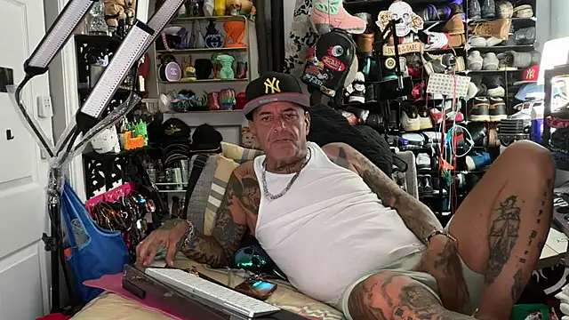 Snapshot of joeytatts66 chatting on 07/17/26, 03:02 joeytatts66 online show from 07/17/26, 03:02