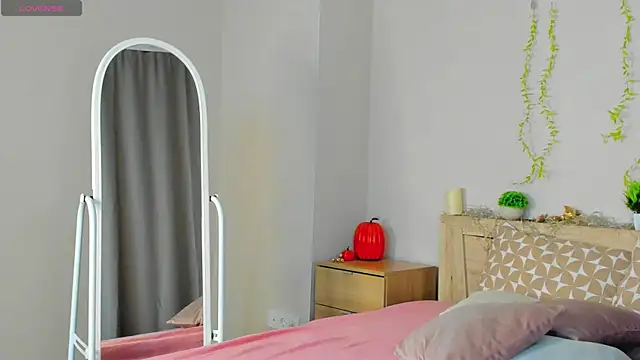 Snapshot of Cherry_Price chatting on 04/08/26, 11:59 Cherry Price online show from 04/08/26, 11:59