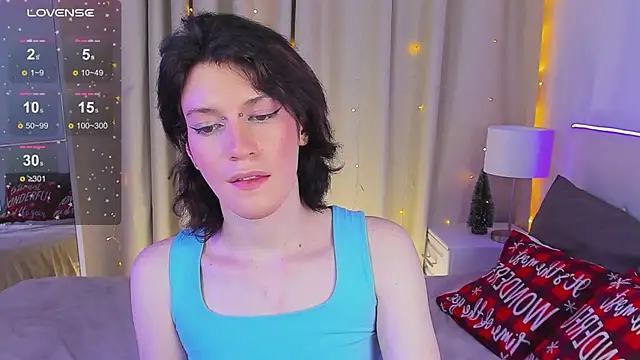 Snapshot of Kolette_Gray chatting on 12/22/24, 03:44 Kolette Gray online show from 12/22/24, 03:44