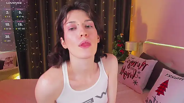 Snapshot of Kolette_Gray chatting on 01/04/25, 03:39 Kolette Gray online show from 01/04/25, 03:39