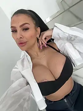 firesbomb777 online show from 02/17/25, 10:29