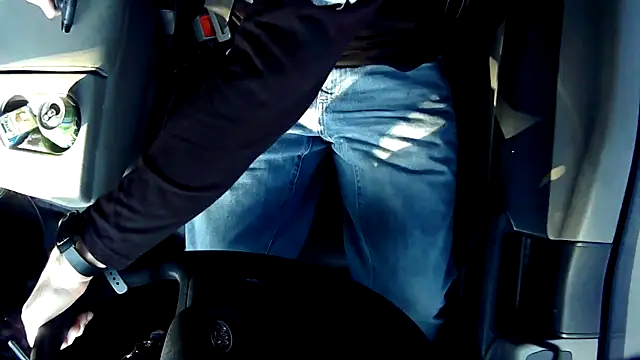 Snapshot of Spunwhiteboy1992 chatting on 10/11/25, 08:29 Spunwhiteboy1992 online show from 10/11/25, 08:29