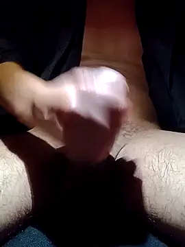 Snapshot of Juan8521 chatting on 03/15/26, 04:40 Juan8521 online show from 03/15/26, 04:40