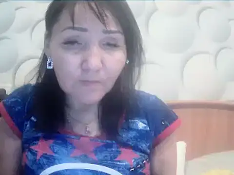 Snapshot of ClaireSunset chatting on 12/17/25, 06:03 ClaireSunset online show from 12/17/25, 06:03