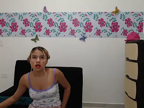 Naomi991 online show from 12/31/24, 01:57