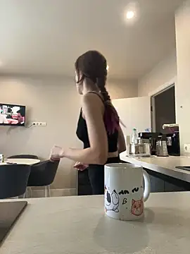 Snapshot of Kathleen_Meow chatting on 12/17/25, 07:03 Kathleen Meow online show from 12/17/25, 07:03