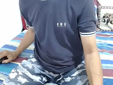 Snapshot of goten-770 chatting on 02/27/25, 03:04 goten-770 online show from 02/27/25, 03:04