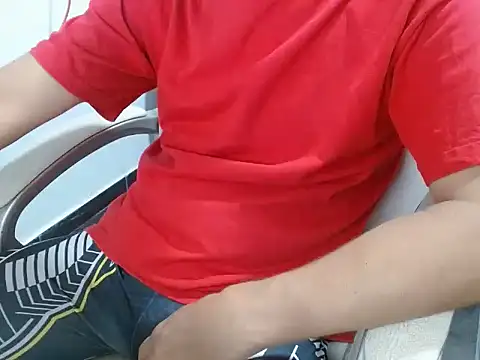 Snapshot of goten-770 chatting on 11/03/25, 04:36 goten-770 online show from 11/03/25, 04:36