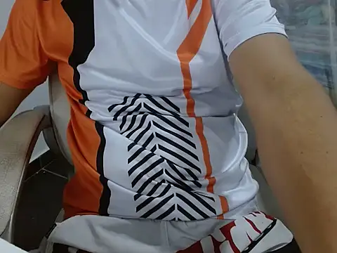 Snapshot of goten-770 chatting on 11/09/25, 12:20 goten-770 online show from 11/09/25, 12:20