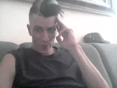 Snapshot of dannnnnnnnnny chatting on 10/11/25, 12:15 dannnnnnnnnny online show from 10/11/25, 12:15