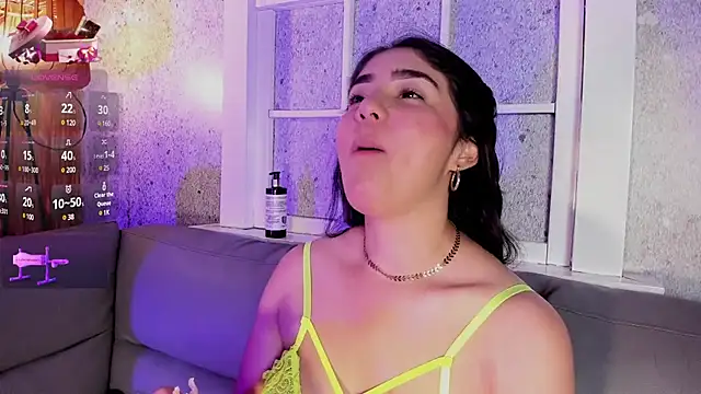 Belliinda 21 online show from 02/25/25, 09:46