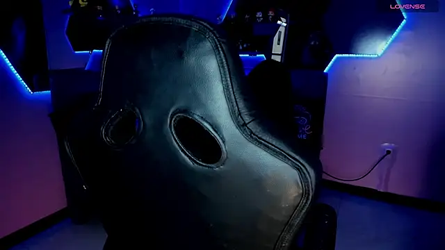 Belliinda 21 online show from 10/29/25, 06:42