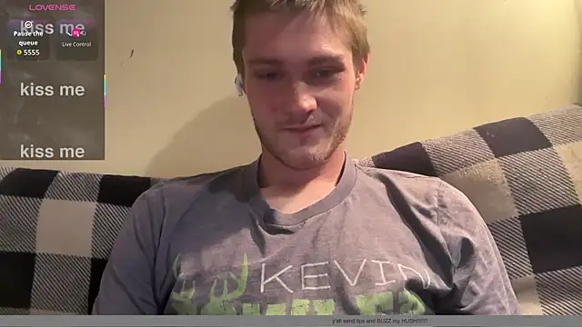 Snapshot of anomalies_ig chatting on 04/08/26, 05:35 anomalies ig online show from 04/08/26, 05:35