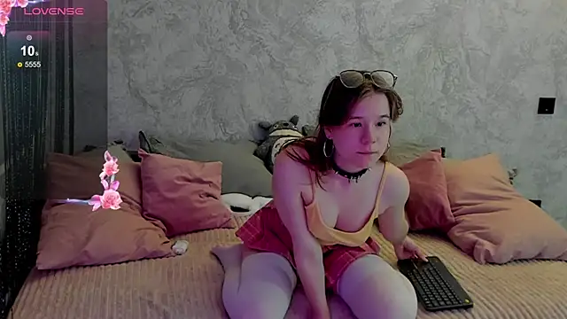 Hibisceae online show from 11/28/25, 06:32