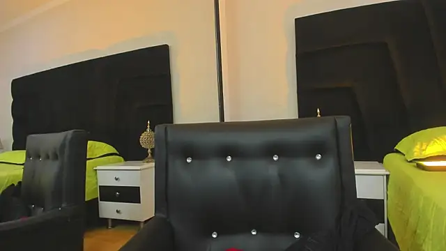 Snapshot of Loggan_donnelly chatting on 01/05/25, 01:45 Loggan donnelly online show from 01/05/25, 01:45