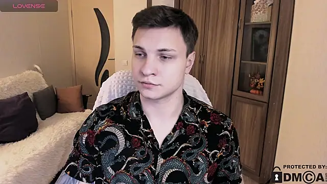 handsome guy01 online show from 11/20/25, 07:46