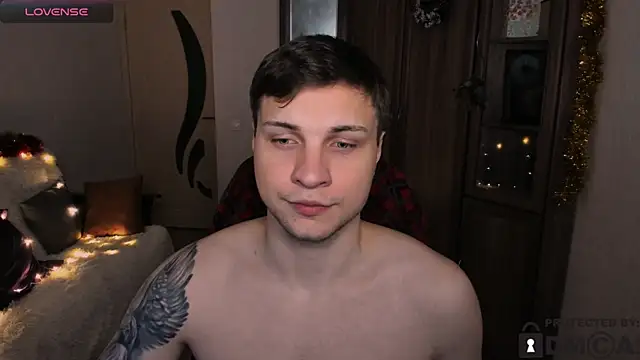 handsome guy01 online show from 11/30/25, 04:00