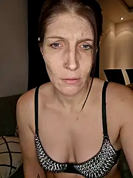 Snapshot of Lenchen_ chatting on 01/02/25, 09:50 Lenchen  online show from 01/02/25, 09:50