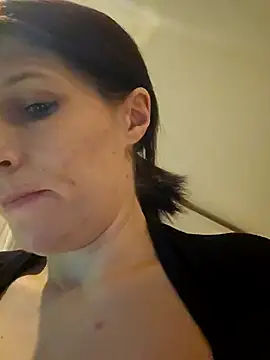 Snapshot of Lenchen_ chatting on 01/19/25, 08:09 Lenchen  online show from 01/19/25, 08:09