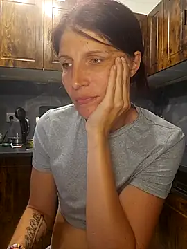 Lenchen  online show from 04/12/26, 07:41