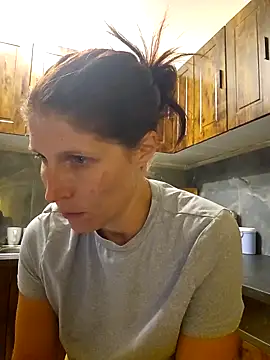 Snapshot of Lenchen_ chatting on 06/08/26, 07:47 Lenchen online show from 06/08/26, 07:47