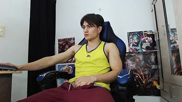 Snapshot of sr_jaeger chatting on 11/05/25, 01:44 sr jaeger online show from 11/05/25, 01:44