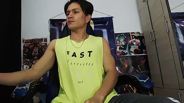 Snapshot of sr_jaeger chatting on 12/18/25, 01:39 sr jaeger online show from 12/18/25, 01:39