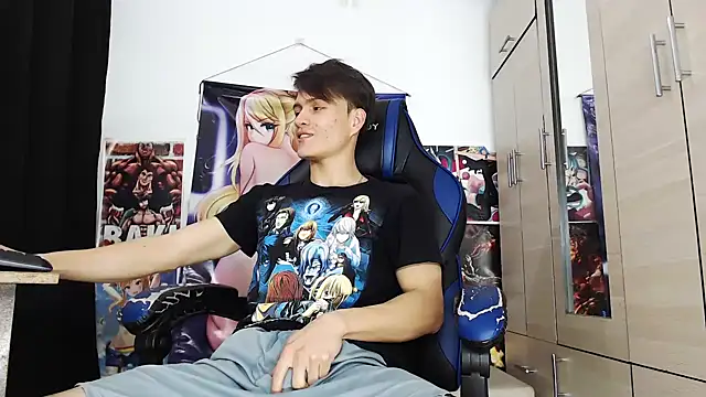 Snapshot of sr_jaeger chatting on 12/22/25, 12:46 sr jaeger online show from 12/22/25, 12:46