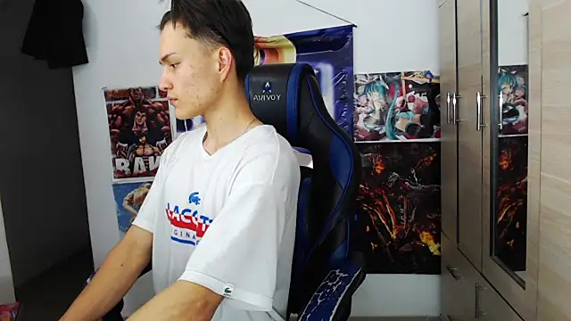 Snapshot of sr_jaeger chatting on 03/20/26, 11:37 sr jaeger online show from 03/20/26, 11:37
