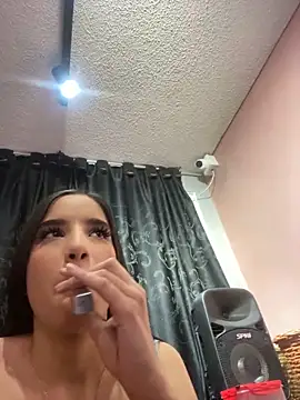 Snapshot of Praga_Pink chatting on 12/03/24, 11:24 Praga Pink online show from 12/03/24, 11:24