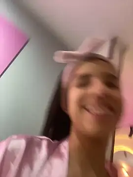 Snapshot of Praga_Pink chatting on 12/21/24, 01:26 Praga Pink online show from 12/21/24, 01:26