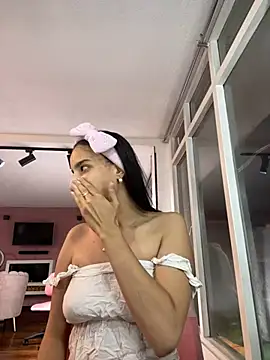 Snapshot of Praga_Pink chatting on 01/12/25, 04:21 Praga Pink online show from 01/12/25, 04:21