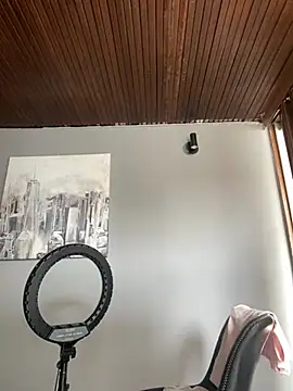 Snapshot of Praga_Pink chatting on 01/14/25, 08:37 Praga Pink online show from 01/14/25, 08:37