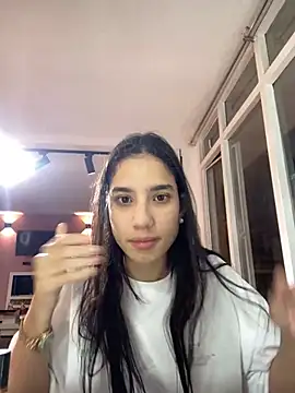 Snapshot of Praga_Pink chatting on 01/15/25, 04:36 Praga Pink online show from 01/15/25, 04:36