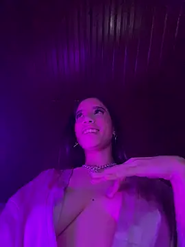 Snapshot of Praga_Pink chatting on 03/18/25, 07:52 Praga Pink online show from 03/18/25, 07:52