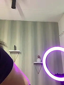 Snapshot of Praga_Pink chatting on 03/22/25, 07:04 Praga Pink online show from 03/22/25, 07:04