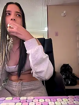 Snapshot of Praga_Pink chatting on 10/03/25, 11:02 Praga Pink online show from 10/03/25, 11:02