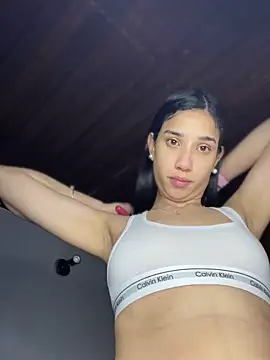 Snapshot of Praga_Pink chatting on 10/04/25, 11:08 Praga Pink online show from 10/04/25, 11:08