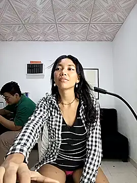 Snapshot of lianisrose chatting on 09/11/25, 03:28 lianisrose online show from 09/11/25, 03:28