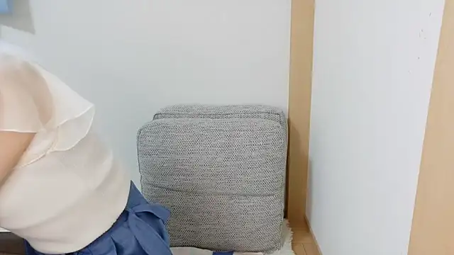 Hana-tan online show from 09/30/25, 10:37